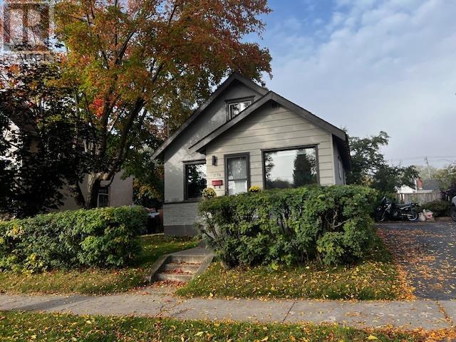 276 Rupert St, Thunder Bay, ON P7B 3X5