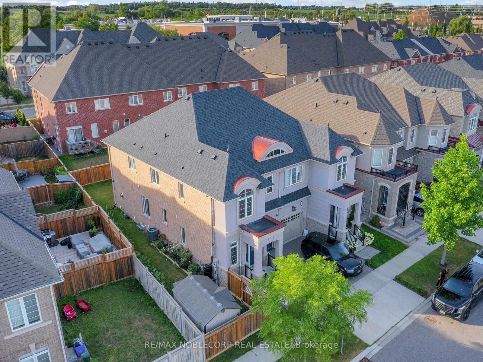 593 Settlers Rd W, Oakville, ON L6M 1N8