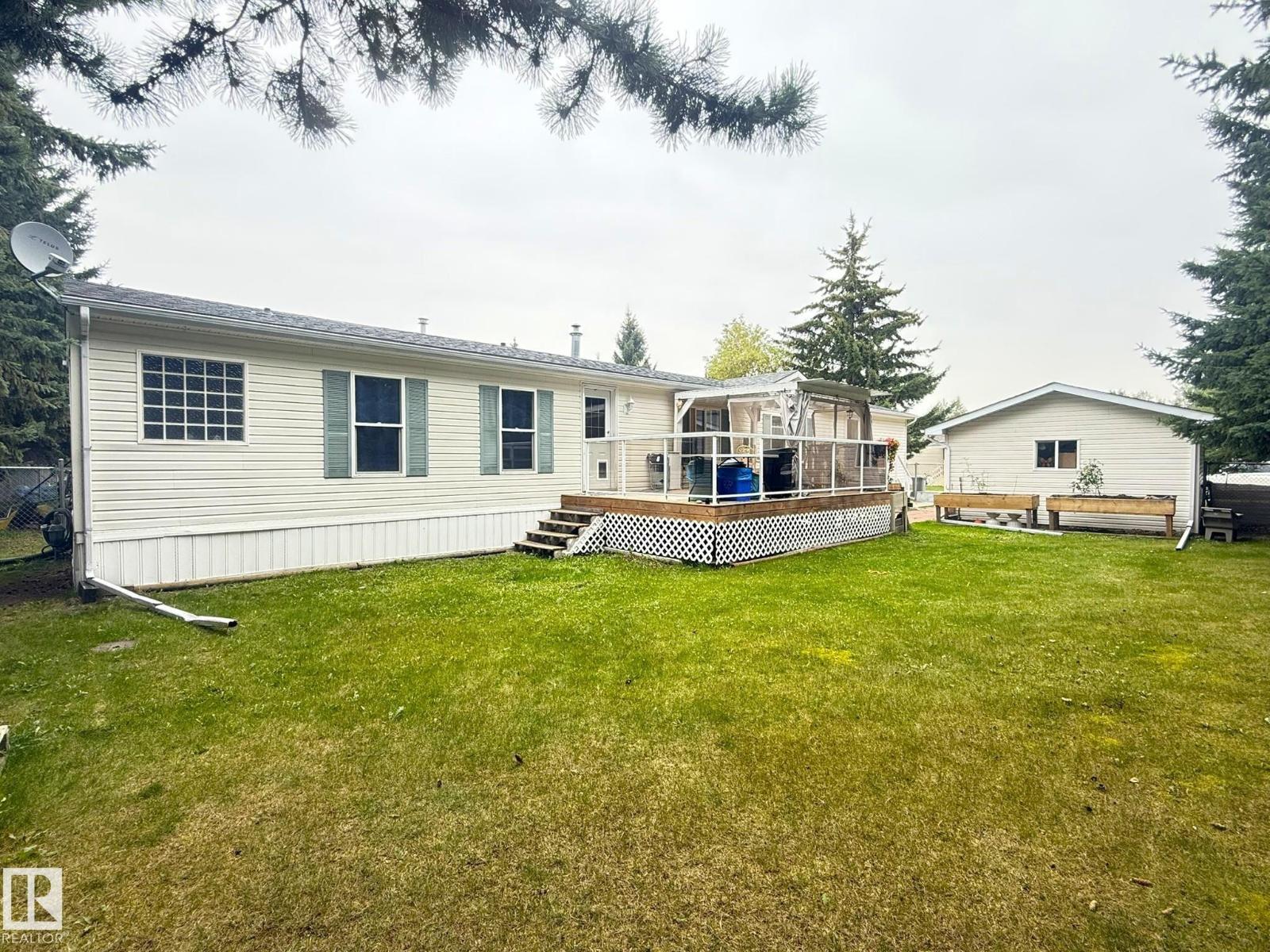10 Village Green Mobile Park, Warburg, AB T0C 2T0