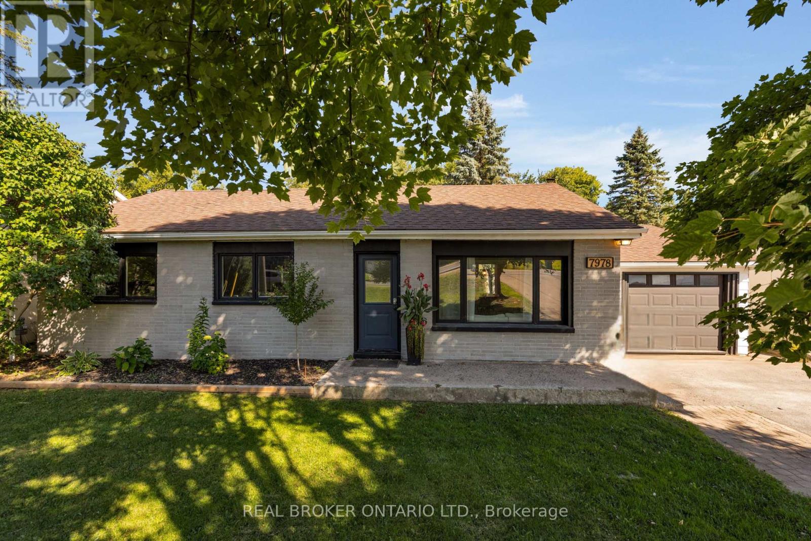 7978 Main St N, Adjala-Tosorontio, ON L0M 1J0
