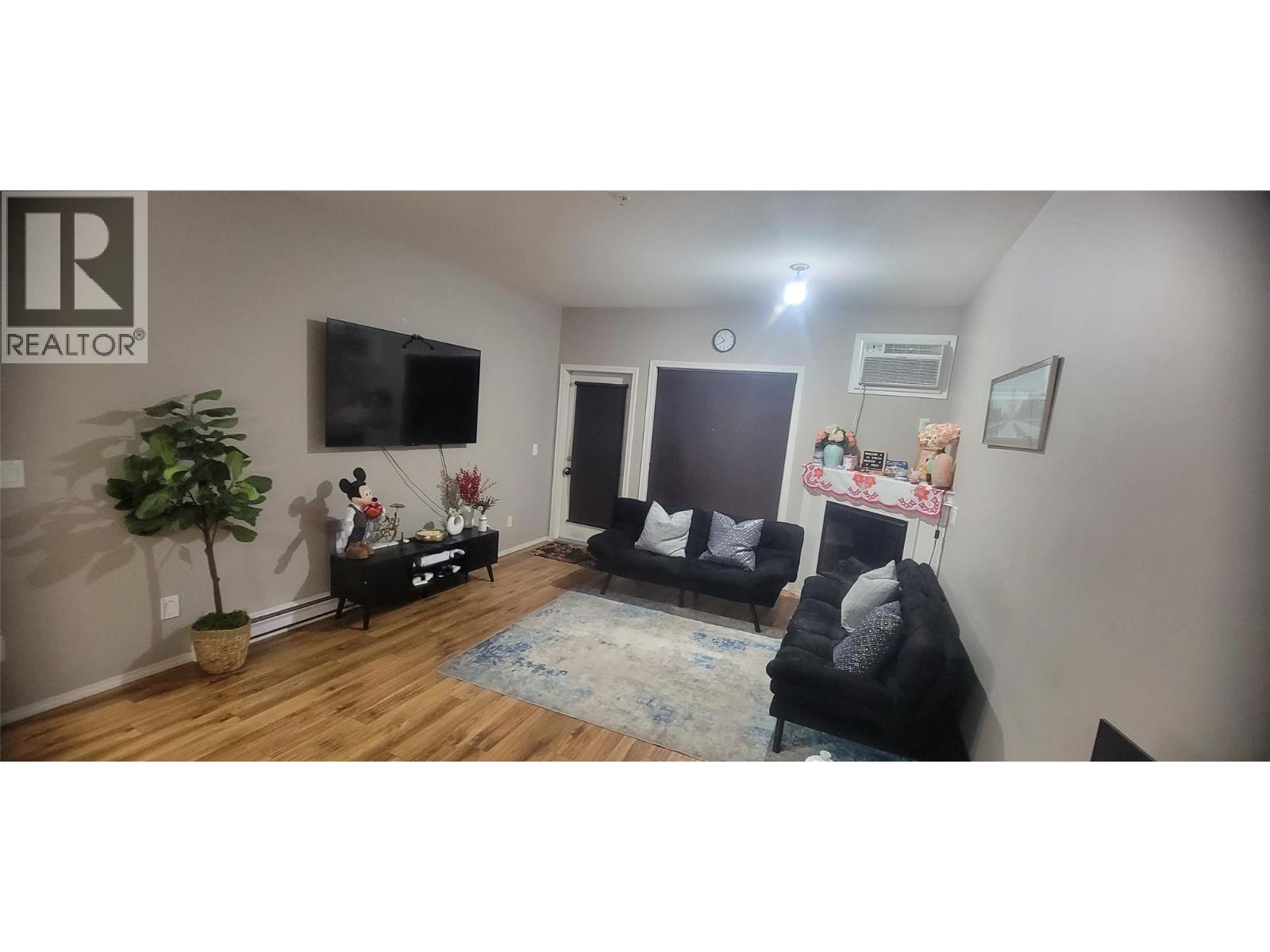250 Hollywood Road S Unit 315, Kelowna, BC V1X 3S9