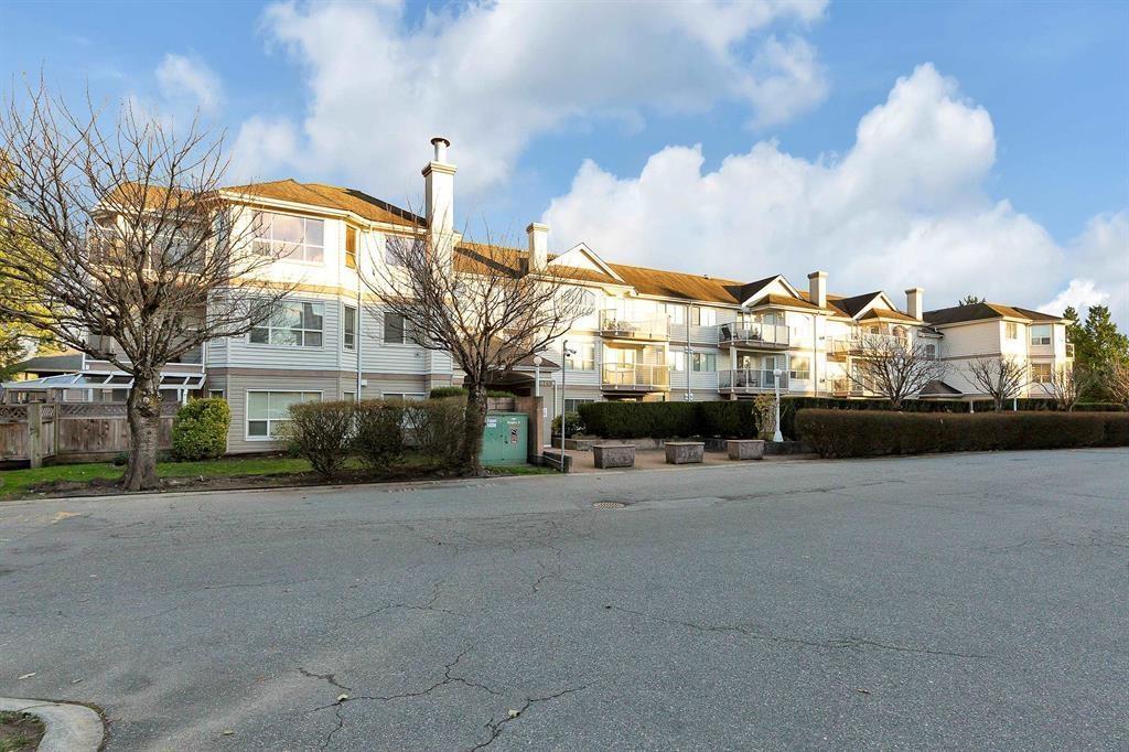 12769 72 Avenue Unit 312, Surrey, BC V3W 2M7
