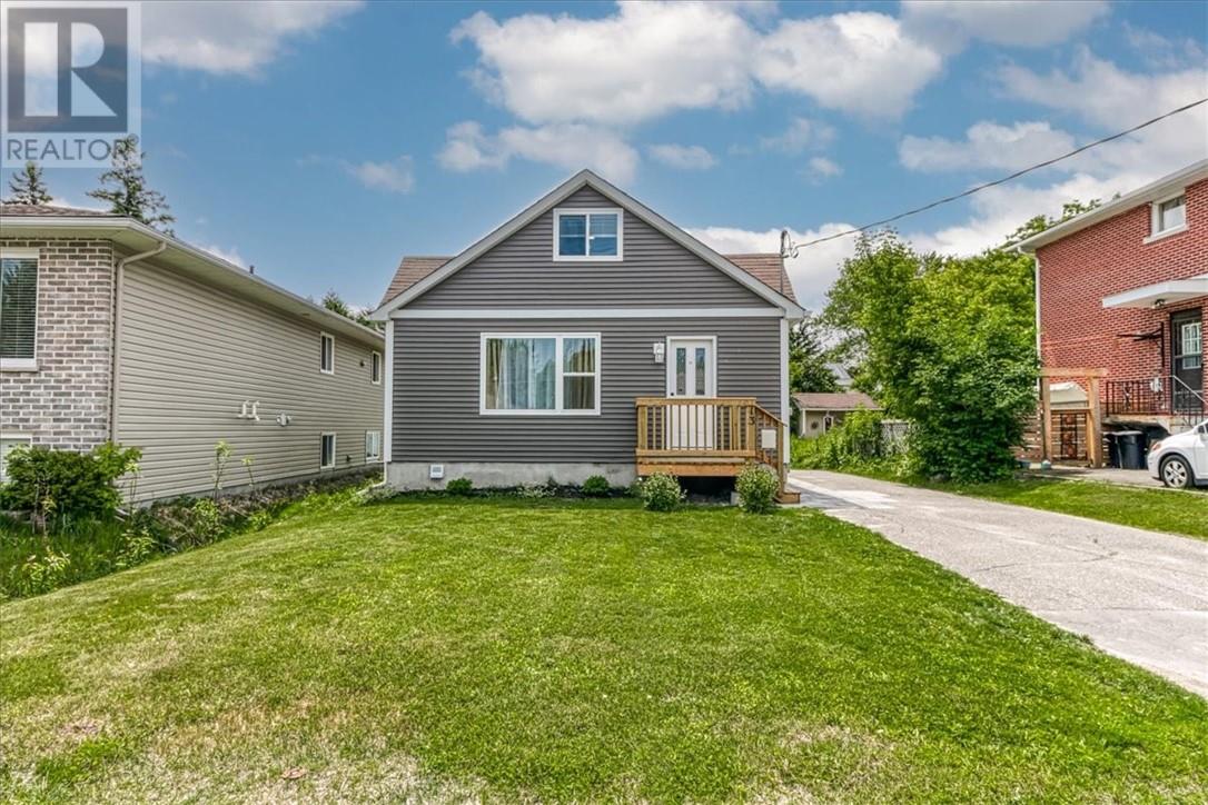 13 Walford Rd, Sudbury, ON P3E 2H2