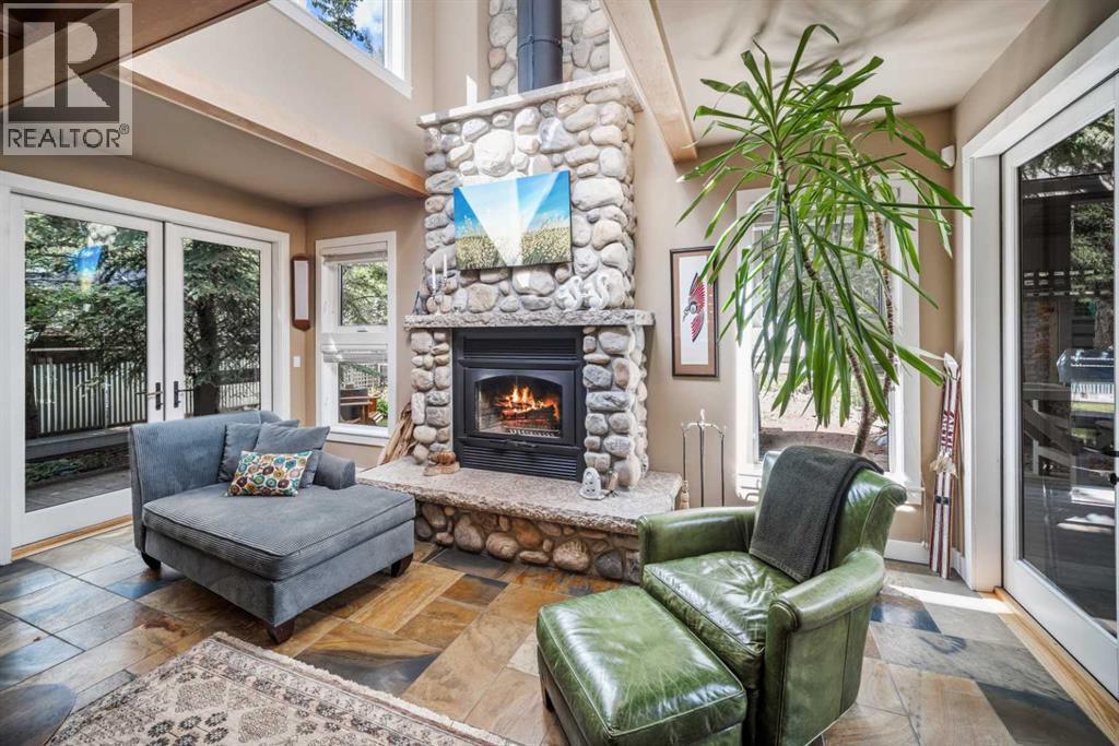 140 Rundle Cres, Canmore, AB T1W 2L6