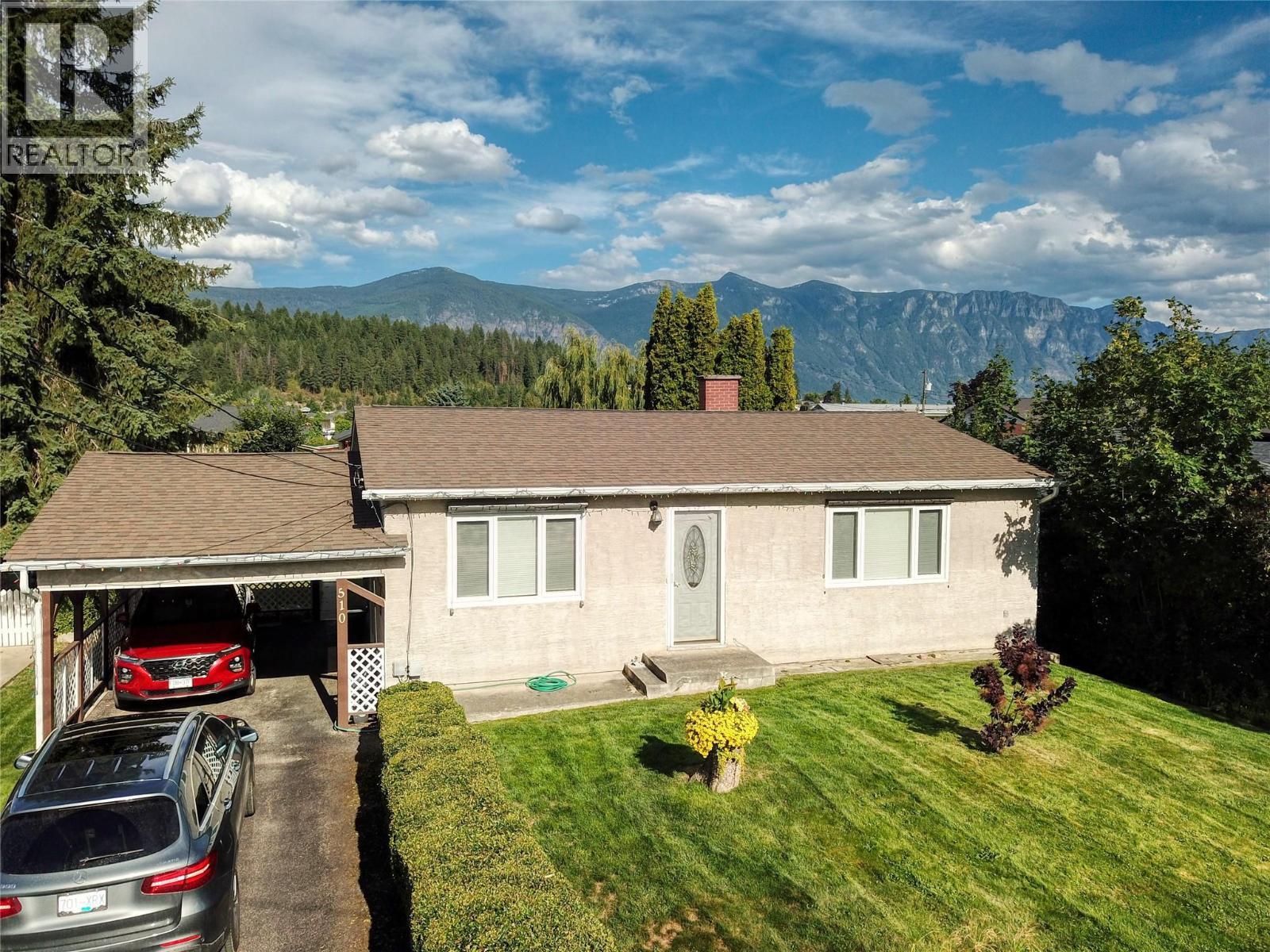 510 12th Avenue North, Creston, BC V0B 1G5