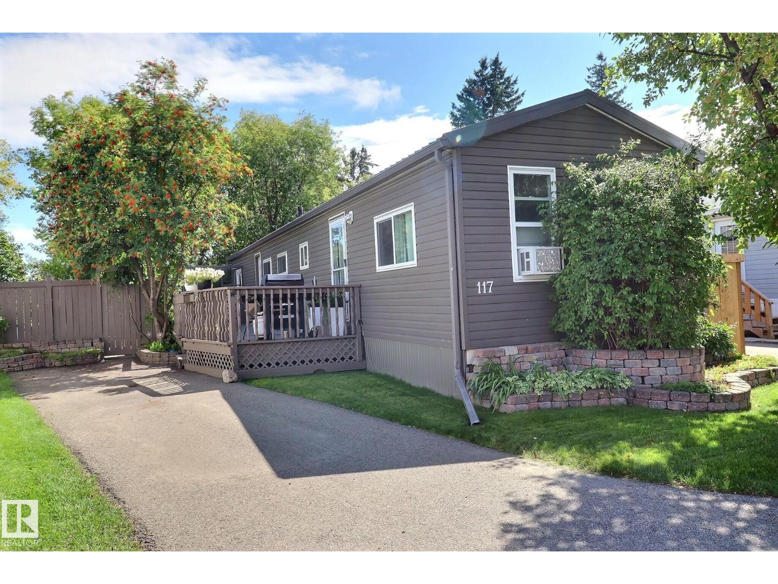 117 W View Cr NW, Edmonton, AB T5S 1T5