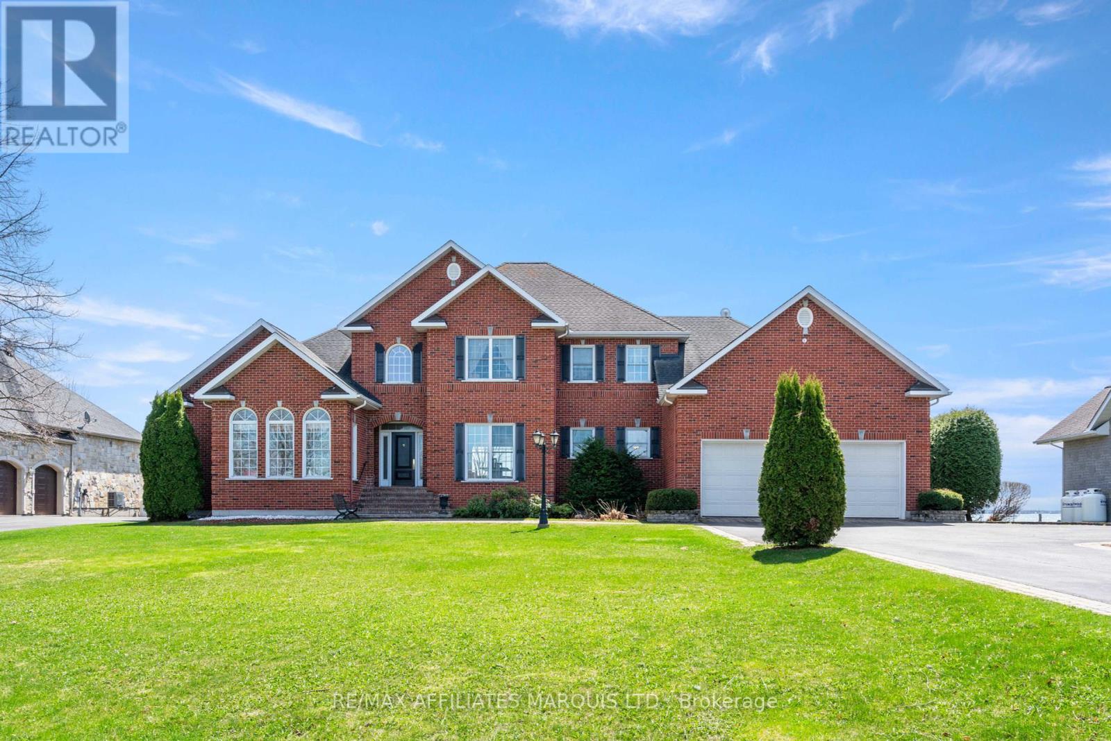 6274 Karen Dr, South Glengarry, ON K0C 1E0