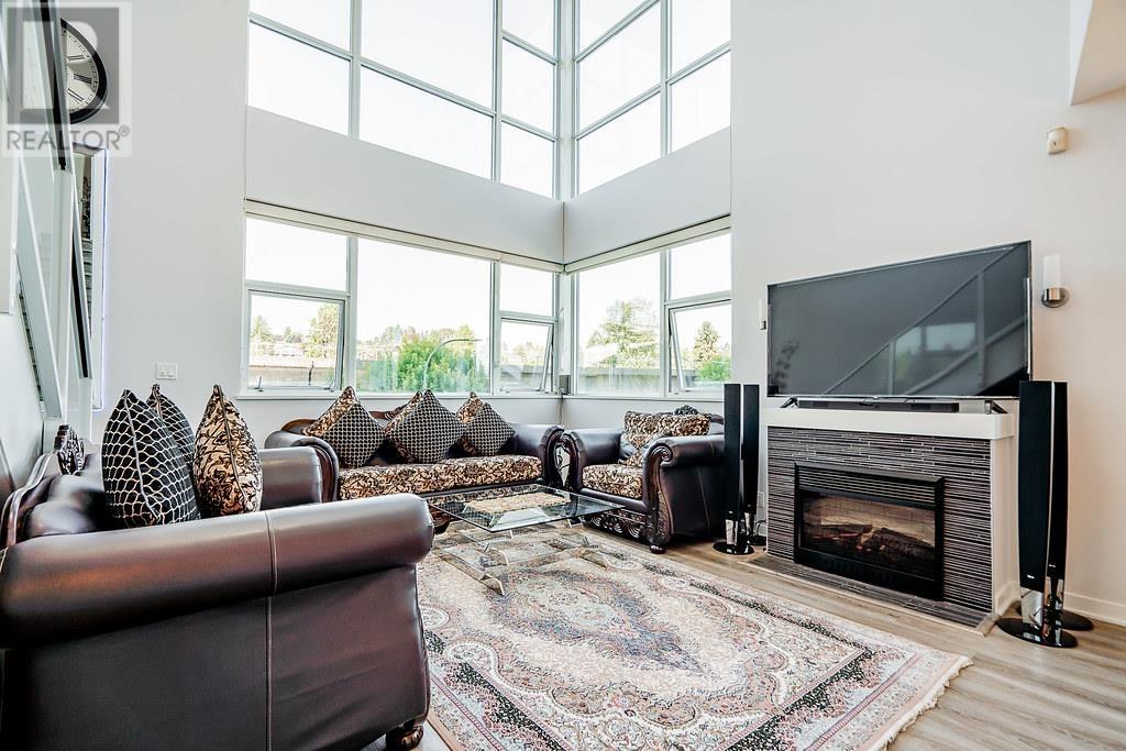 2225 Holdom Avenue Unit 304, Burnaby, BC V5B 0A1