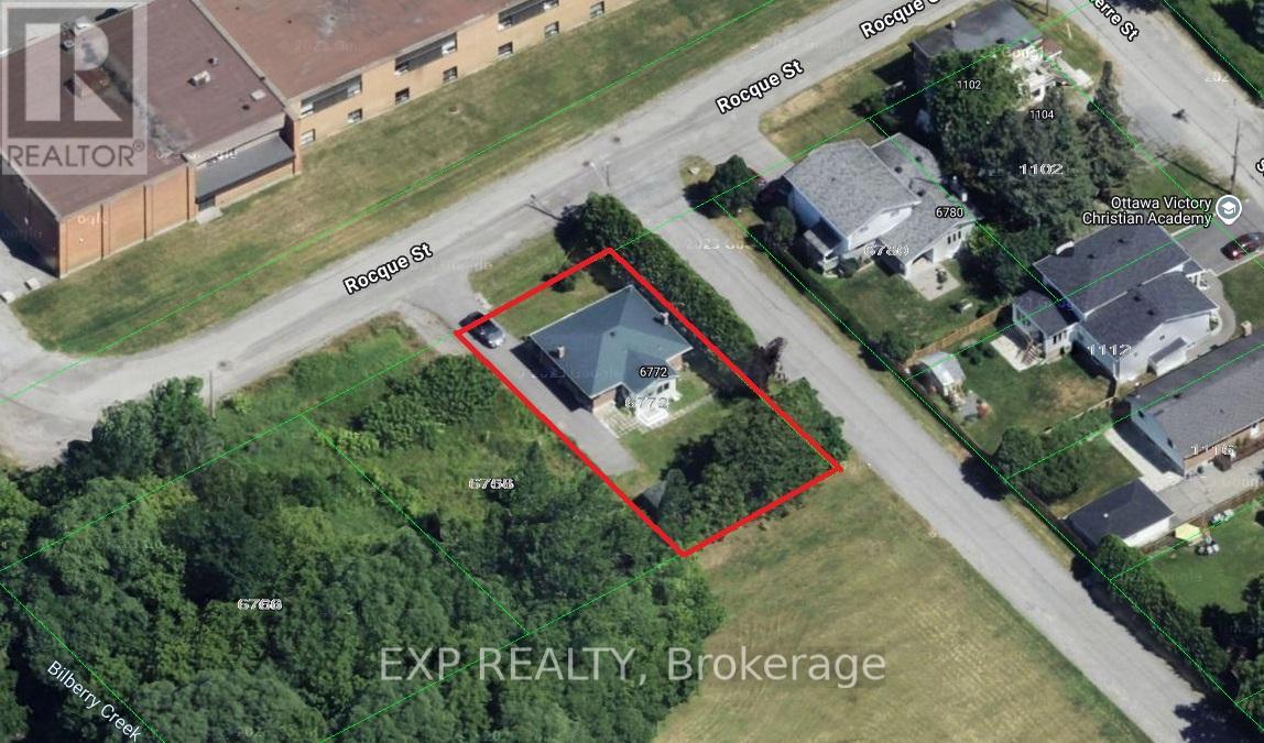 6772 Rocque St, Ottawa, ON K1C 1A2