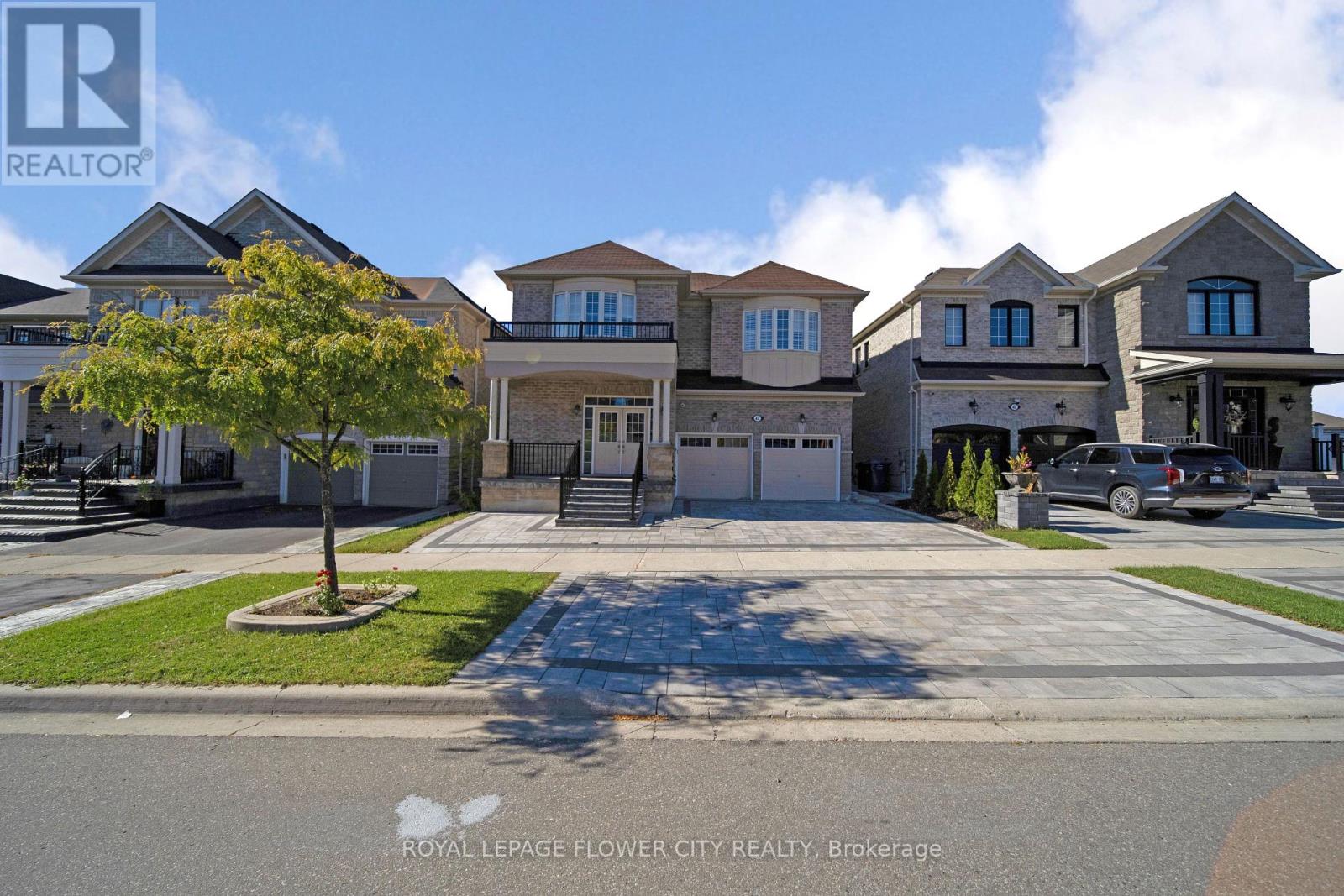 44 Young Garden Cres, Brampton, ON L6Y 5G4