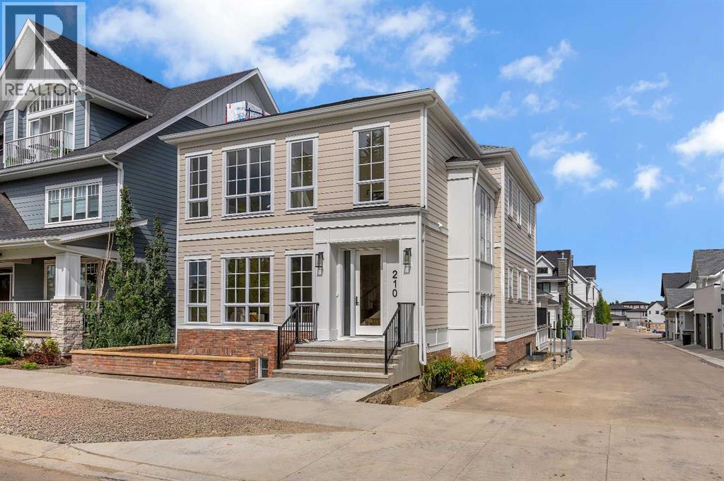 210 Alexandria Grn SW, Calgary, AB T3E 8G8