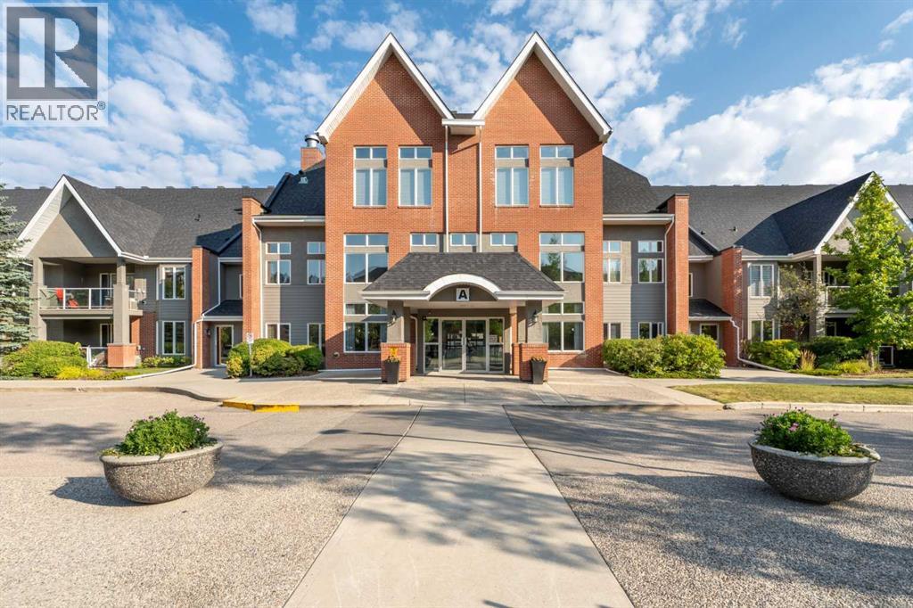 15 Everstone Drive Sw Unit 207, Calgary, AB T2Y 5B5