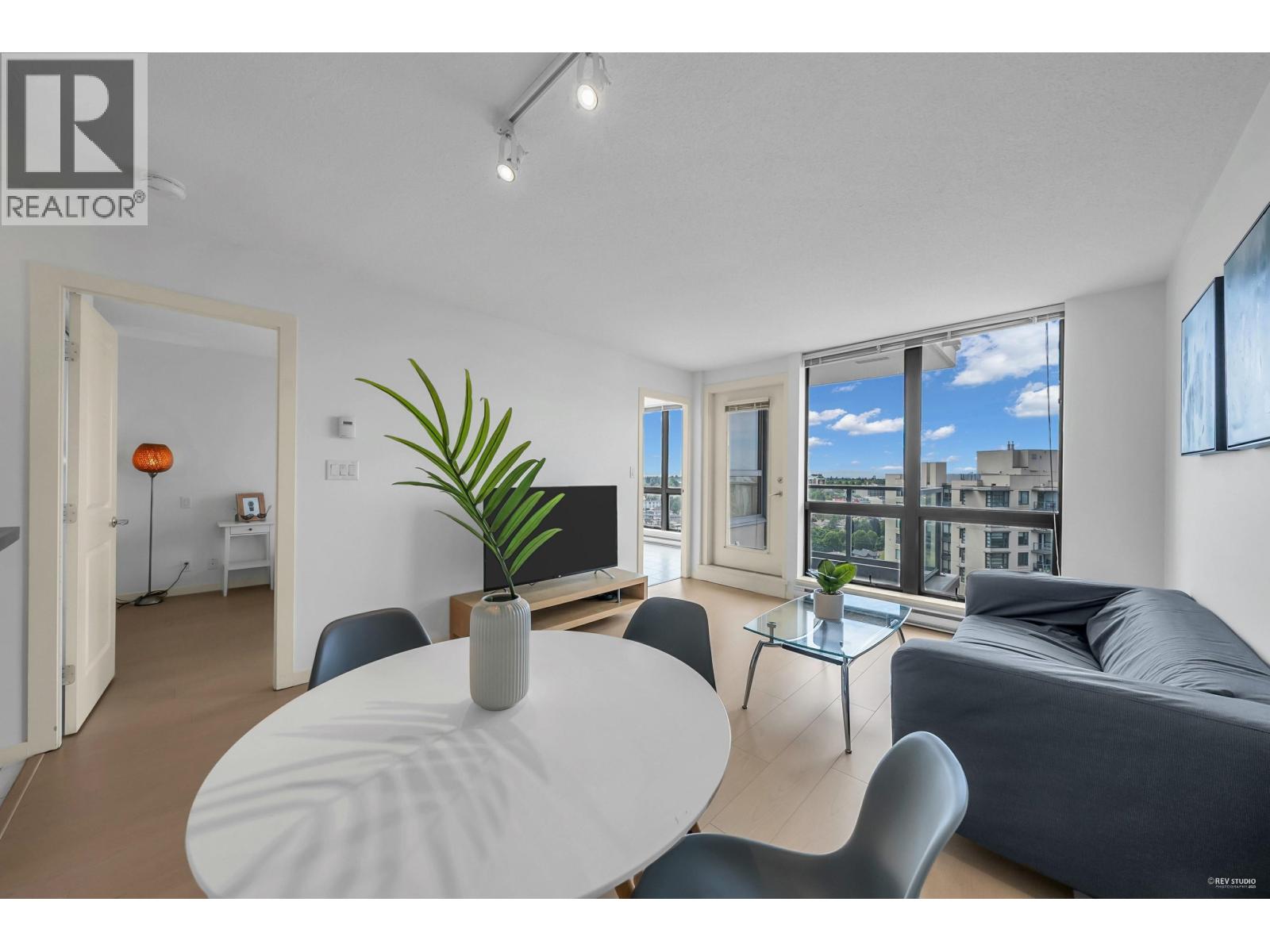3663 Crowley Drive Unit 2008, Vancouver, BC V5R 6H4