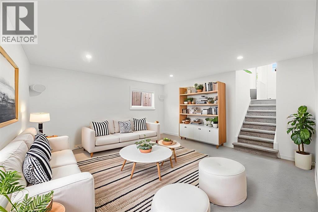 419 Millrise Dr SW, Calgary, AB T2Y 2M1