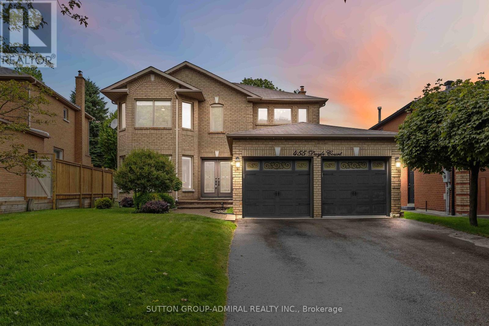 455 Doyle Ct, Newmarket, ON L3X 1V1