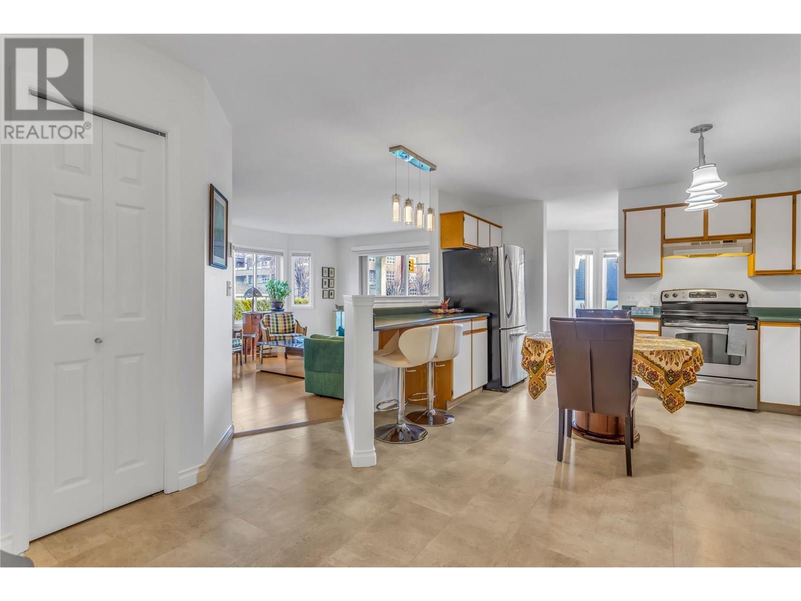 680 Doyle Avenue Unit 101, Kelowna, BC V1Y 9S2