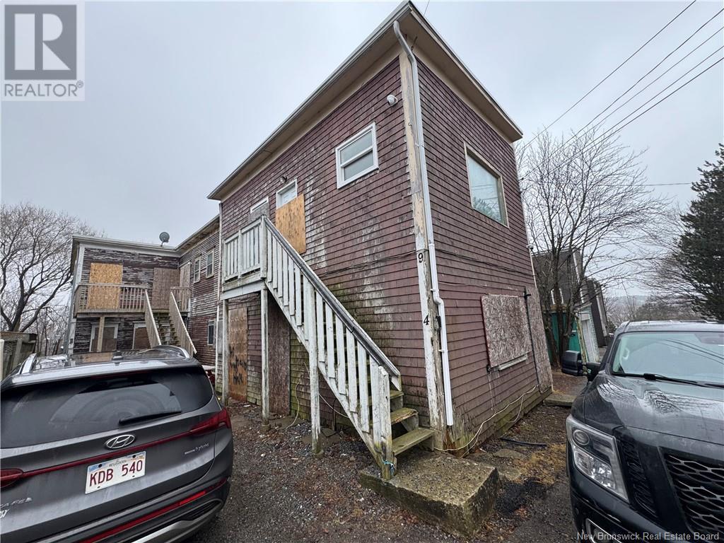 9 Waring St, Saint John, NB E2K 5A3