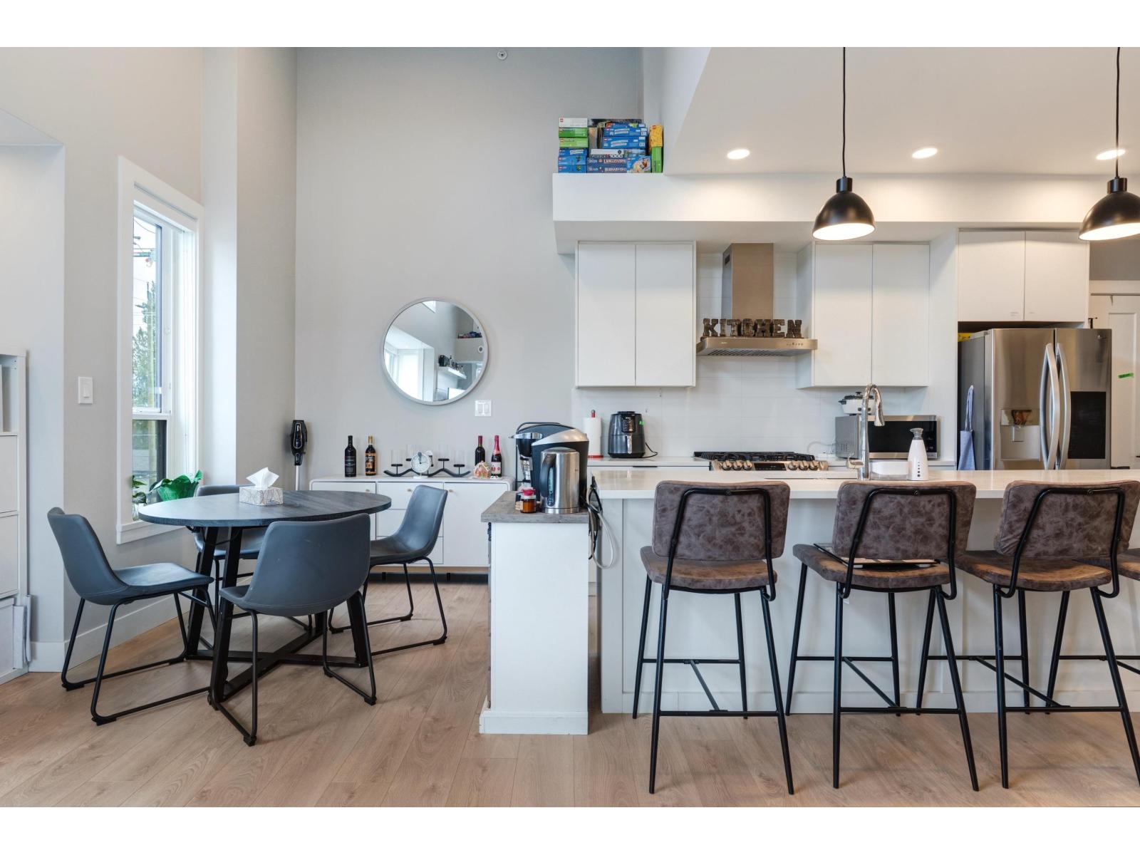 14818 60 Avenue Unit 312, Surrey, BC V3S 0B5