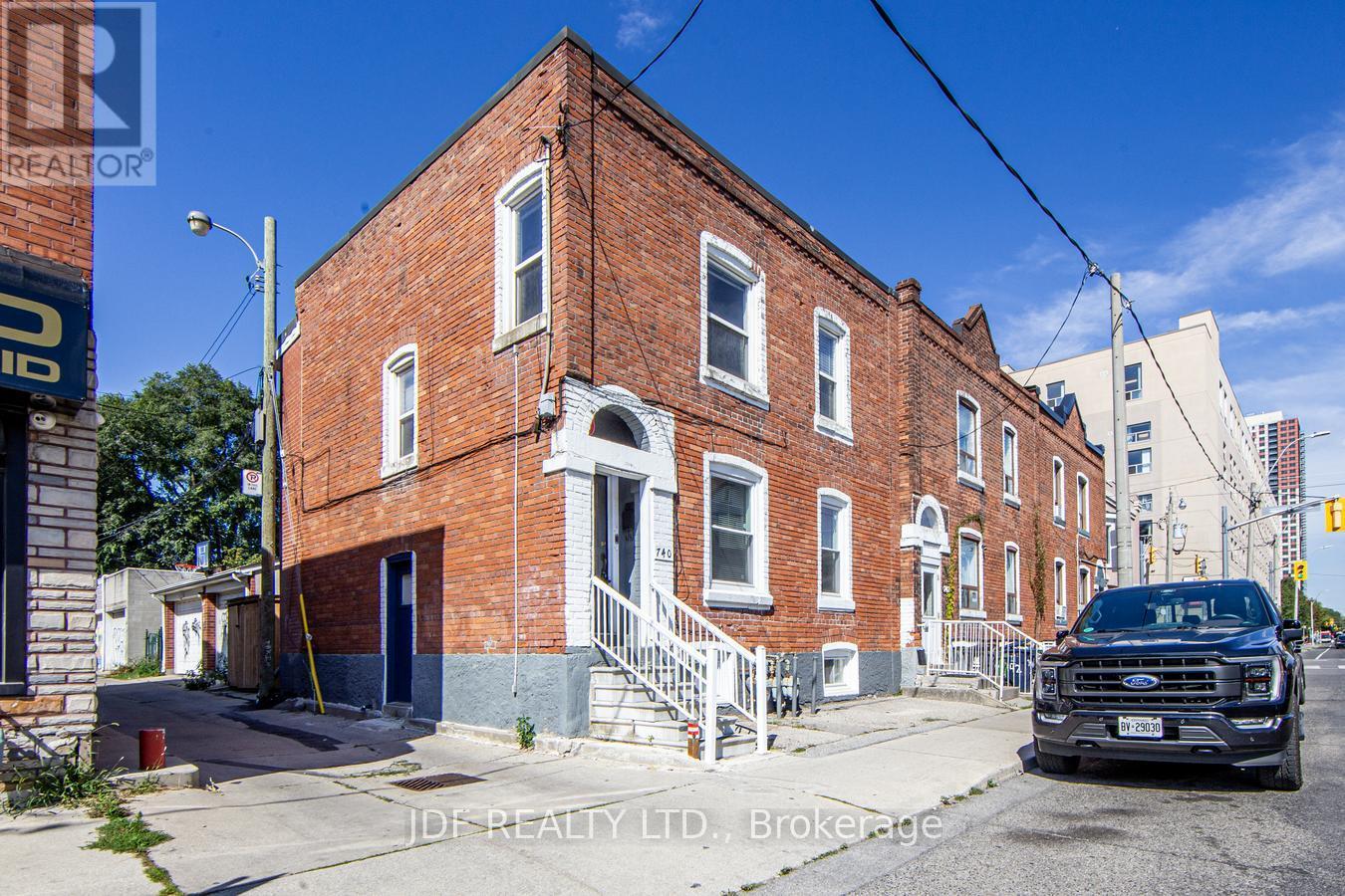 740 Lansdowne Ave, Toronto Dovercourt-wallace Emerson-junction, ON M6H 3Y8