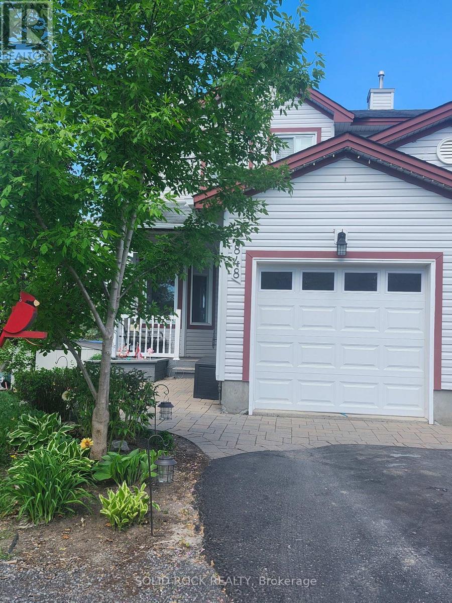 848 Maley St, North Grenville, ON K0G 1J0