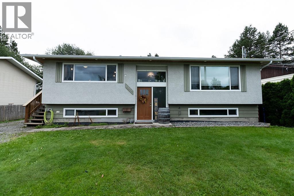 4927 Park Ave, Terrace, BC V8G 1W6