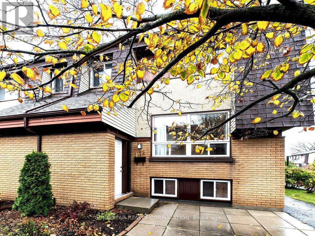 122 Renova Private, Ottawa, ON K1G 4C6