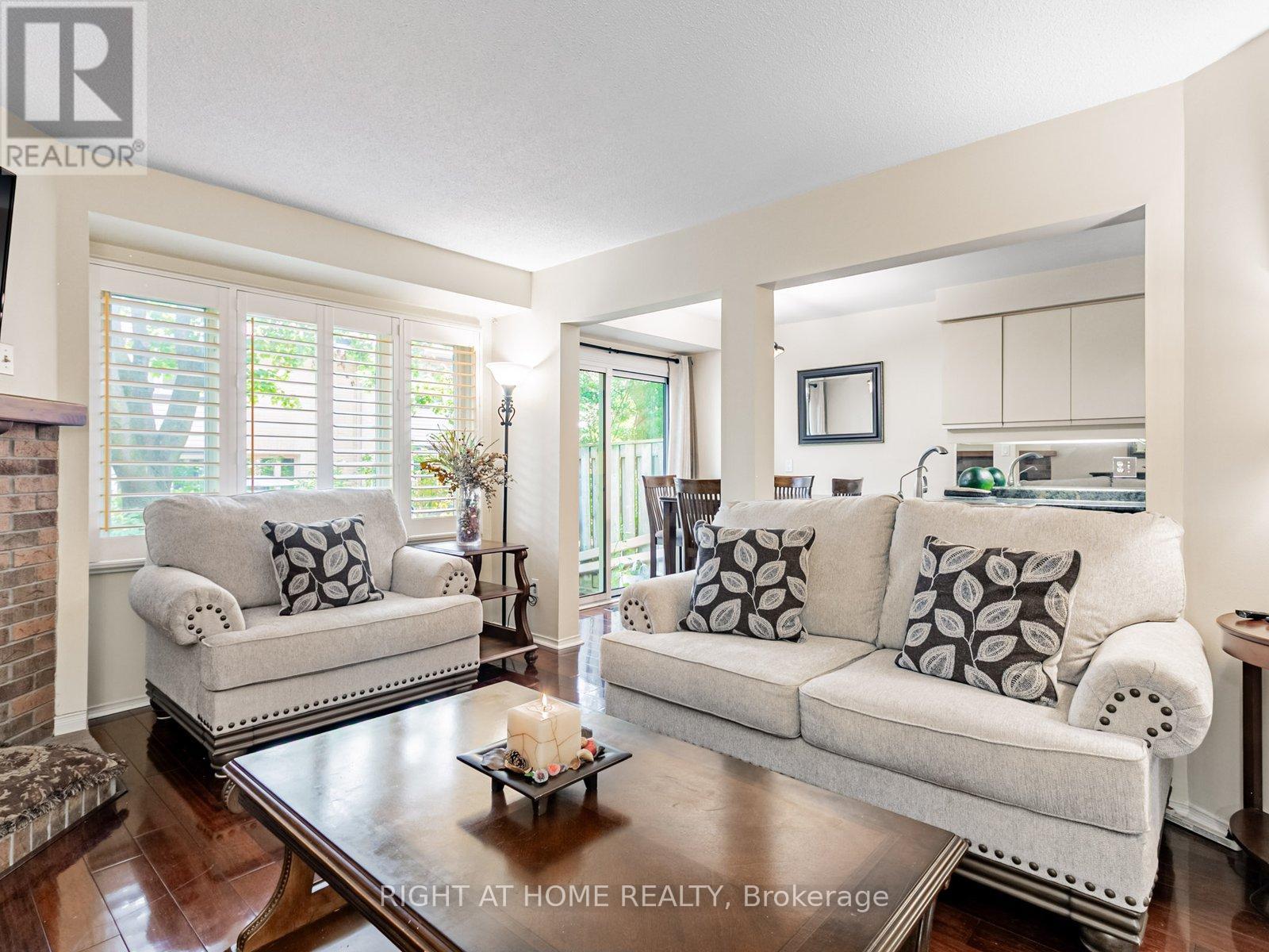 115 2275 Credit Valley Rd, Mississauga, ON L5M 4N5