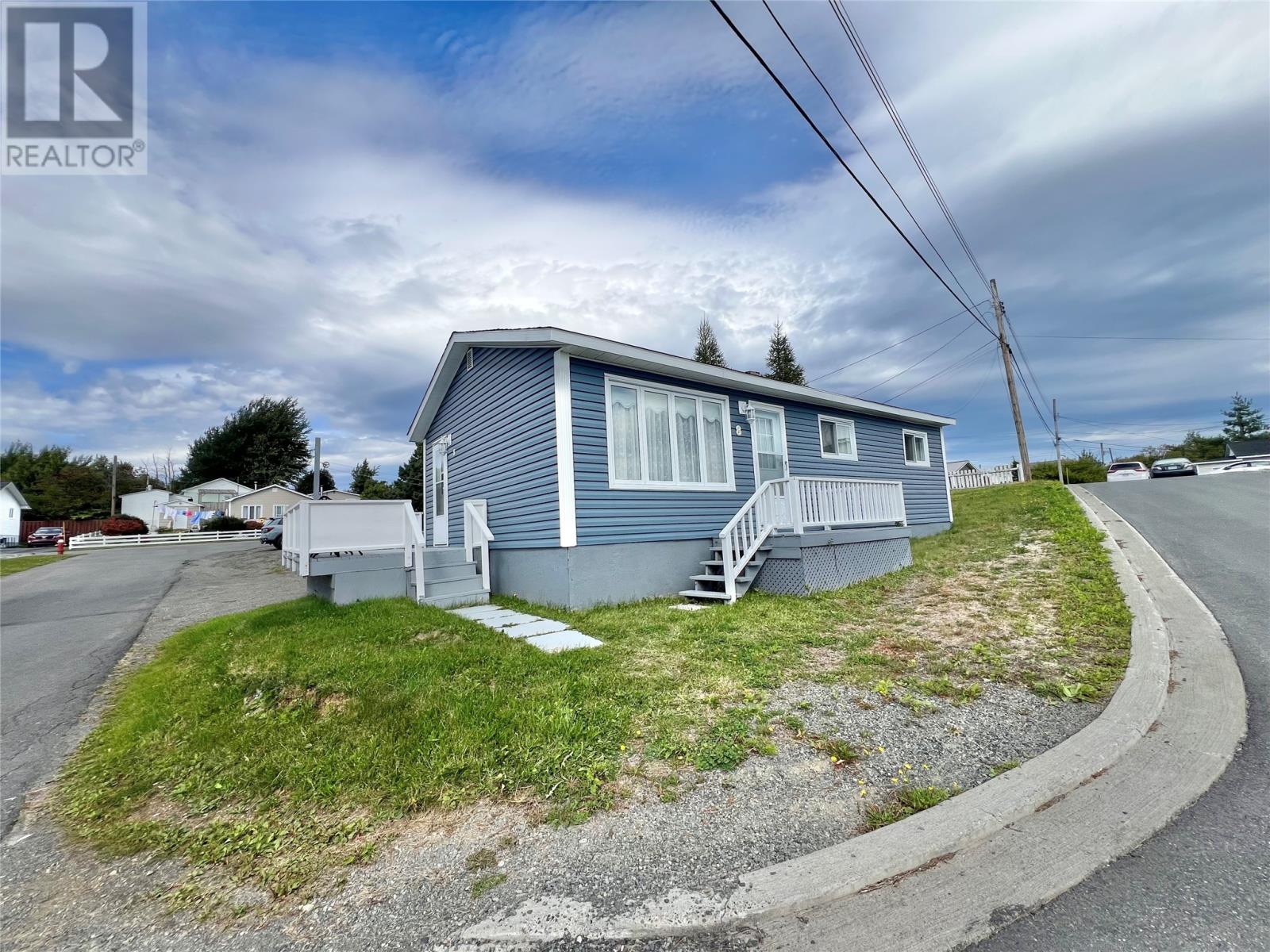 8 Vine St, Grand Falls-Windsor, NL A2B 1J1