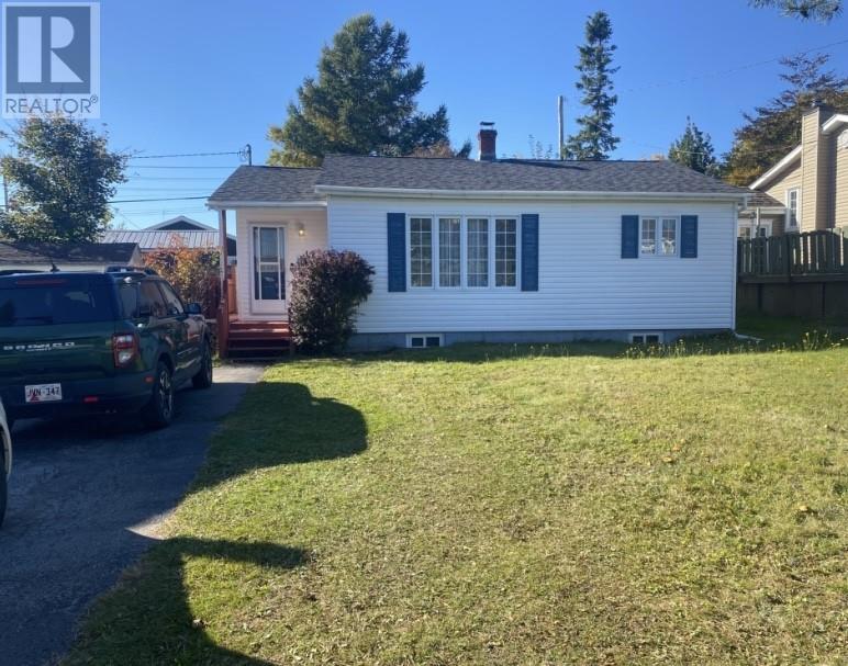 17 Hillcrest Dr, Stephenville, NL A2N 2C6
