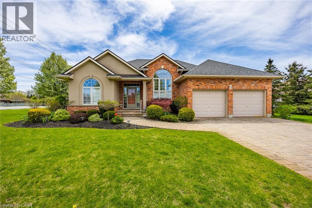 44 Forest Wood Dr, Port Dover, ON N0A 1N3