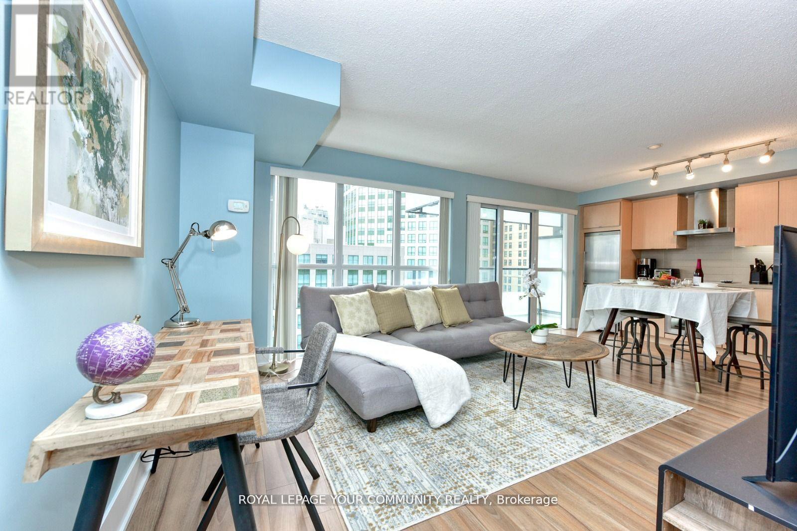 1014 300 Front St, Toronto, ON M5V 0E9
