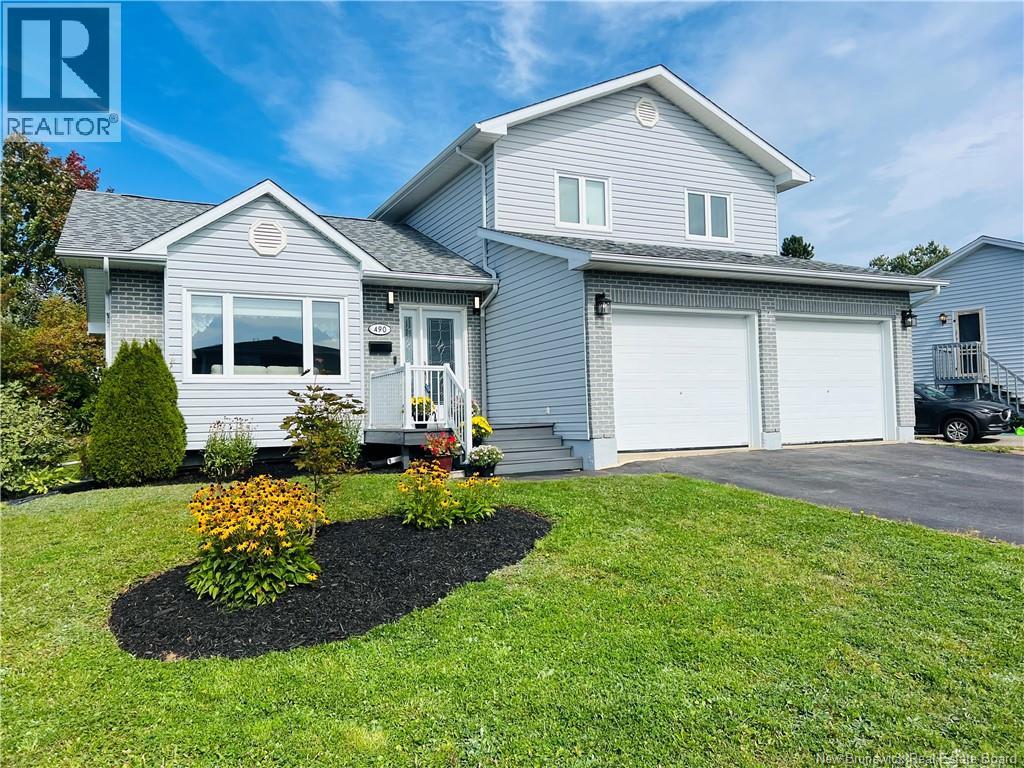 490 Carter, Bathurst, NB E2A 4S5