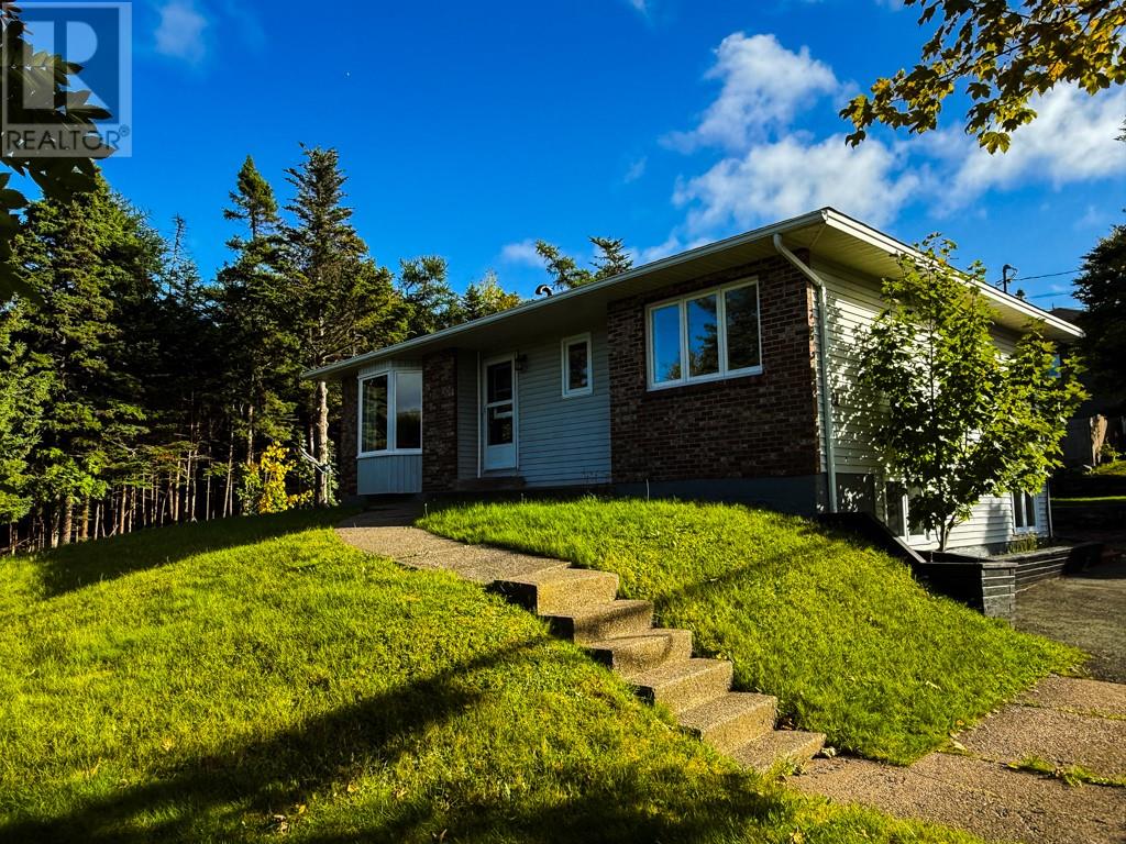 122 Duff Cres, Paradise, NL A1L 2A7