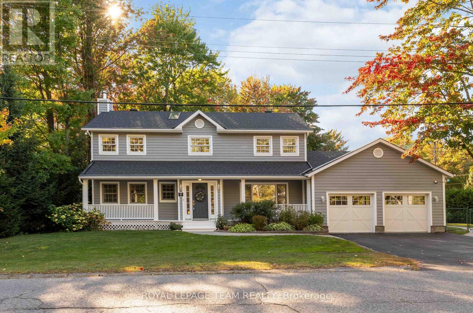 60 Vaan Dr, Ottawa, ON K2G 0C9
