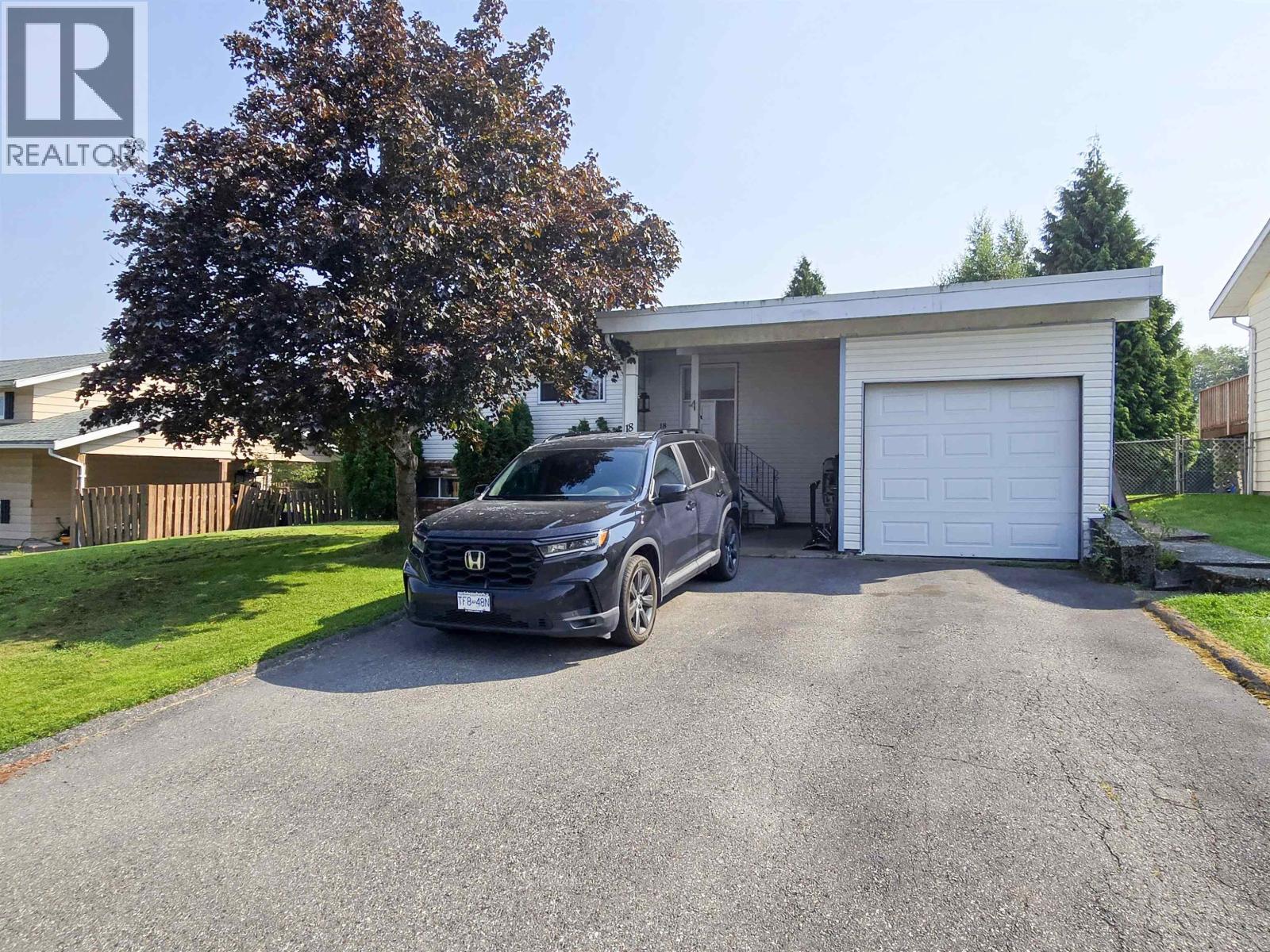 18 Charles St, Kitimat, BC V8C 2J3