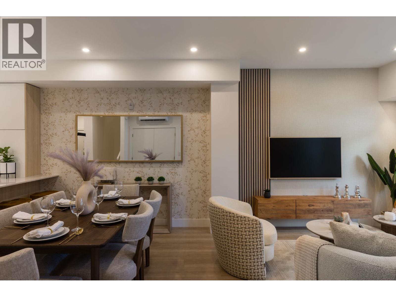 342 Mountain Highway Unit 102, North Vancouver, BC V7J 2K8