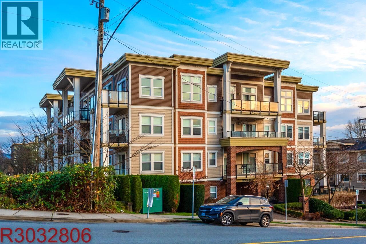11580 223 Street Unit 301, Maple Ridge, BC V2X 9H1