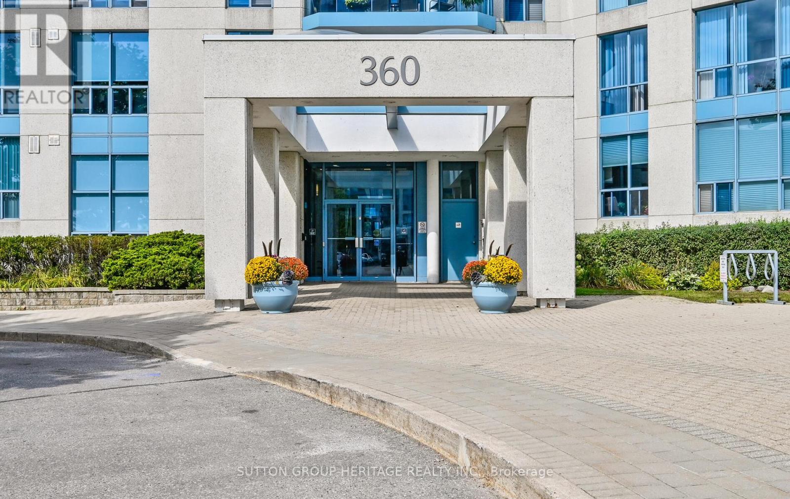 908 360 Watson St W, Whitby, ON L1N 9G2