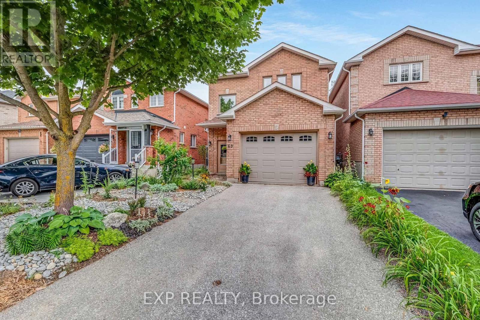 69 Clearmeadow Blvd, Newmarket, ON L3X 2M6