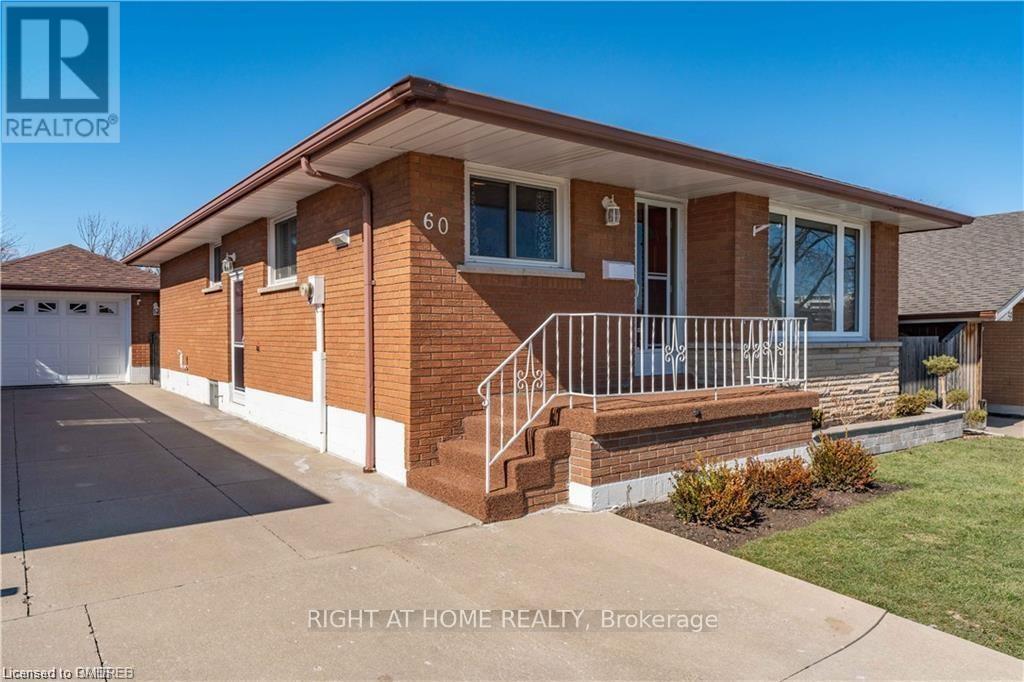 60 Champlain Ave, Hamilton, ON L8G 2H7