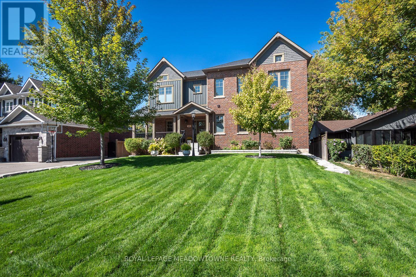 29 Barton St, Milton, ON L9T 1C7