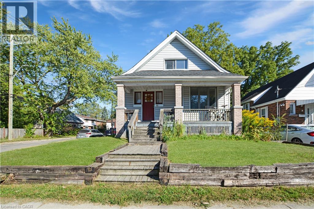 61 Broadway Ave, Hamilton, ON L8S 2V9
