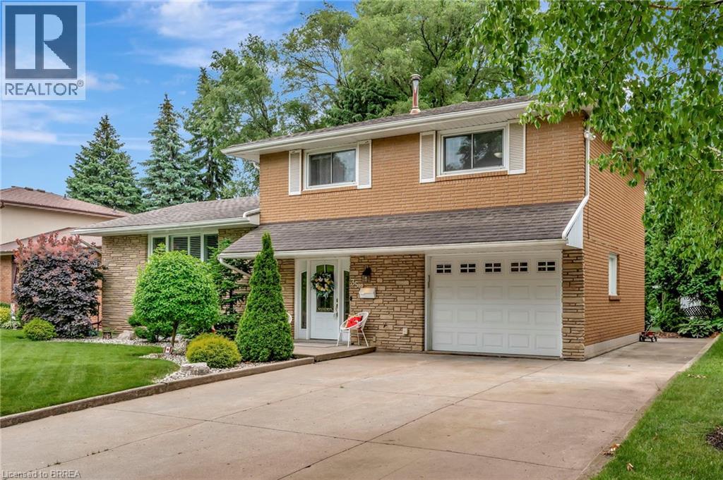 35 Shalfleet Blvd, Brantford, ON N3R 6L5