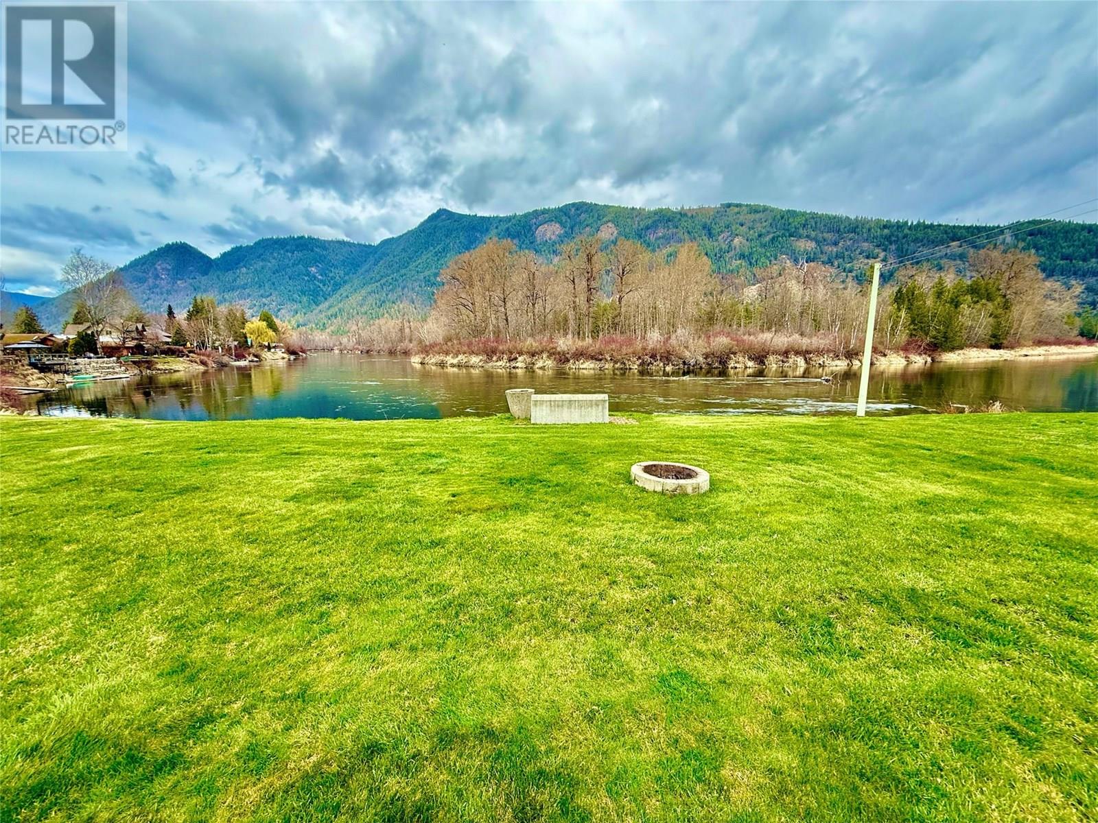 1413 Silver Sands Rd, Sicamous, BC V0E 2V4