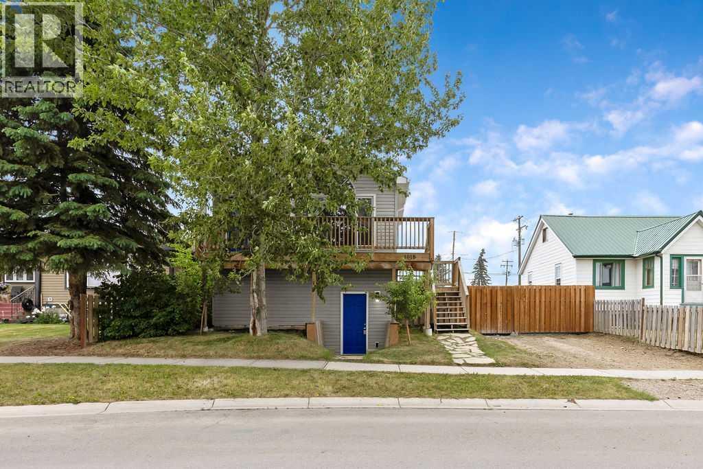 1018 Smith Ave #b, Crossfield, AB T0M 0S0