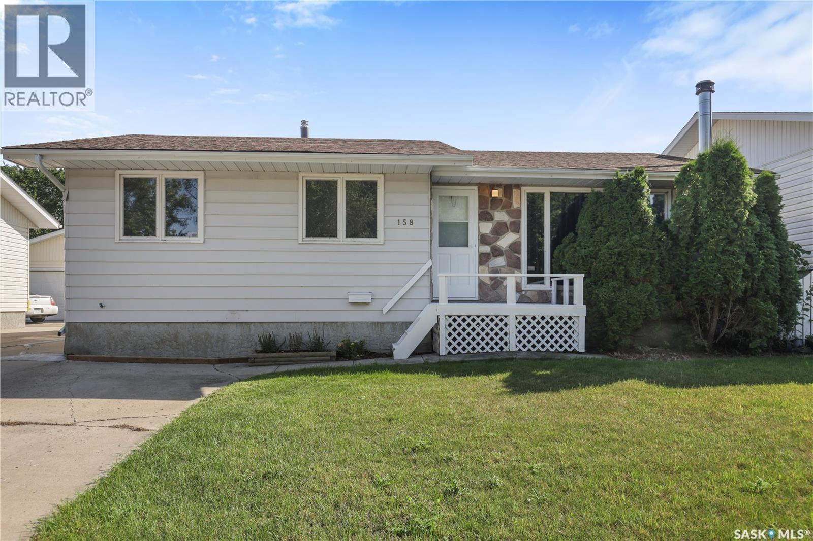 158 Trifunov Cres, Regina, SK S4R 7C9