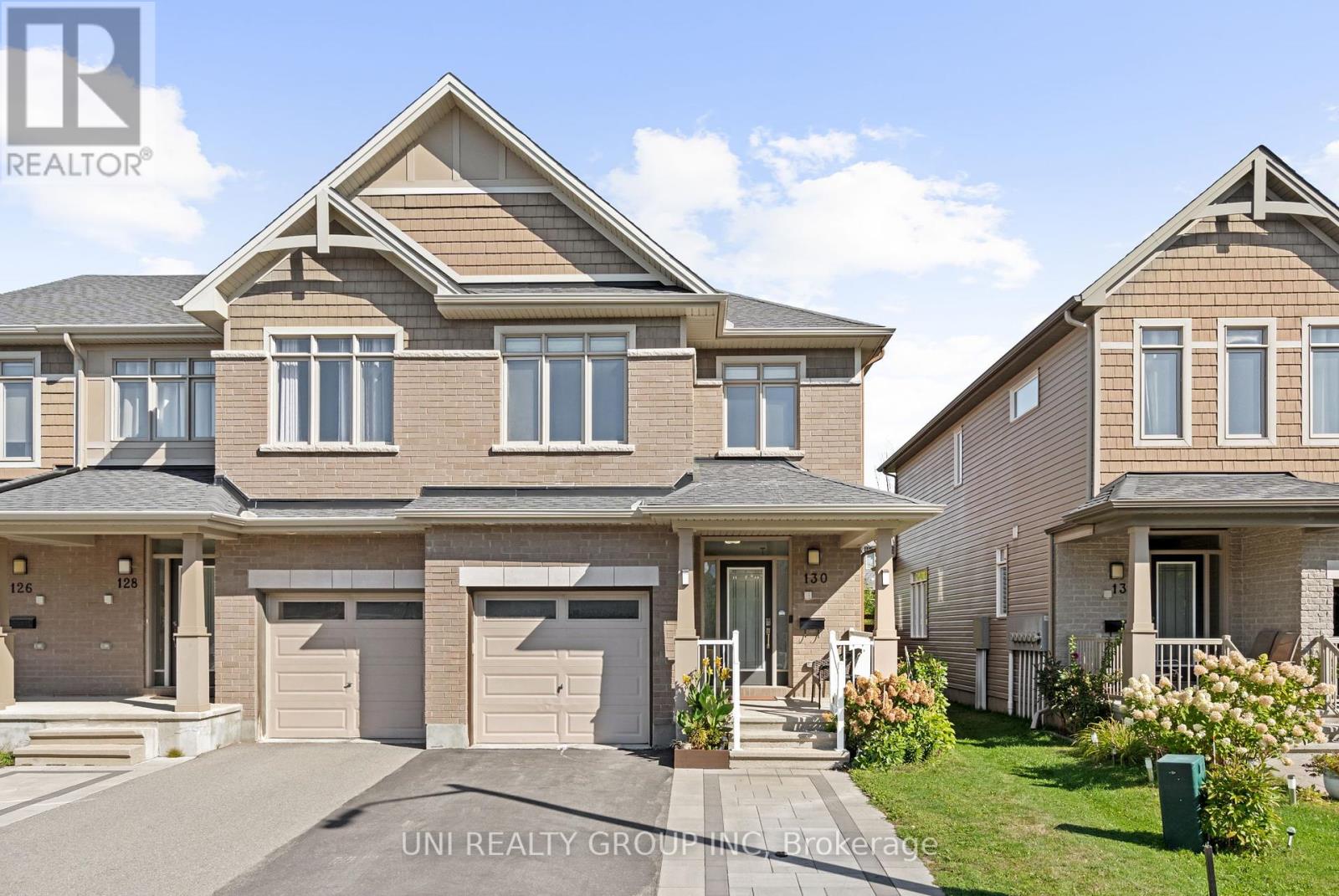 130 Hawkeswood Dr, Ottawa, ON K4M 0C1