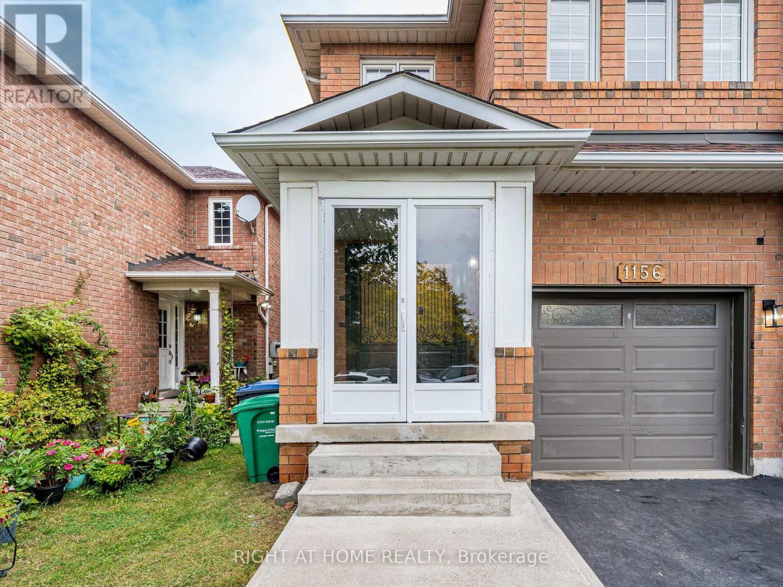 1156 Prestonwood Cres, Mississauga, ON L5V 2V3