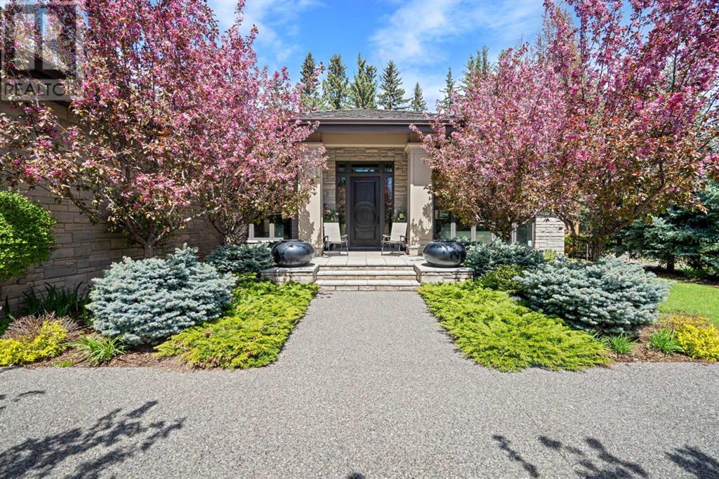 1020 Belaire Dr SW, Calgary, AB T2V 2B9