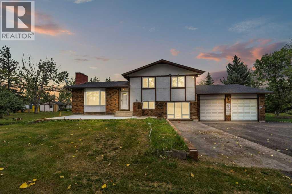 40 Pleasant Range Pl, Rural Rocky View County, AB T2H 1Y4